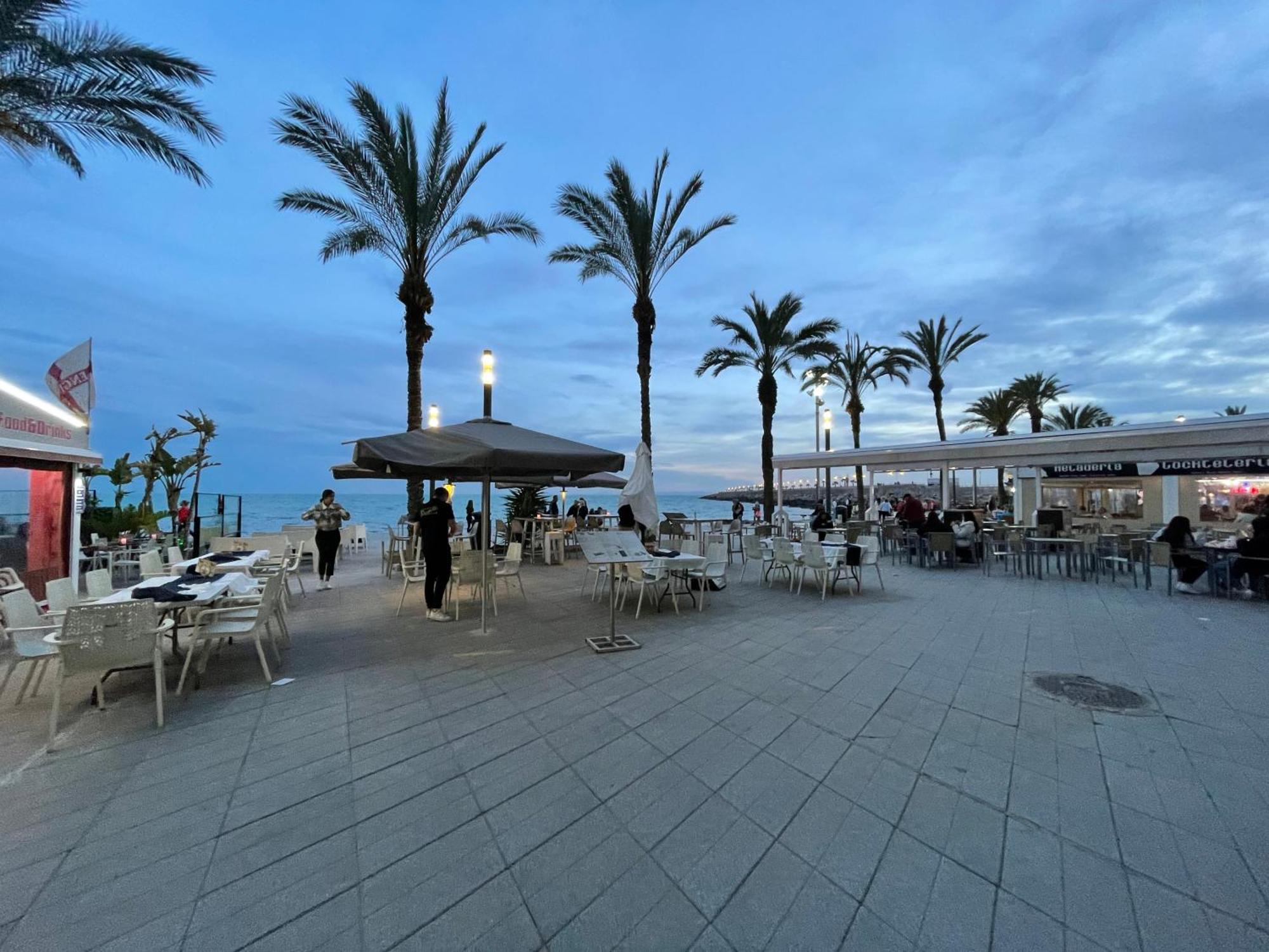 Superior La Playa! 3 Bedrooms! 2 Baths! Air Condition! Side Sea View! Torrevieja Bagian luar foto